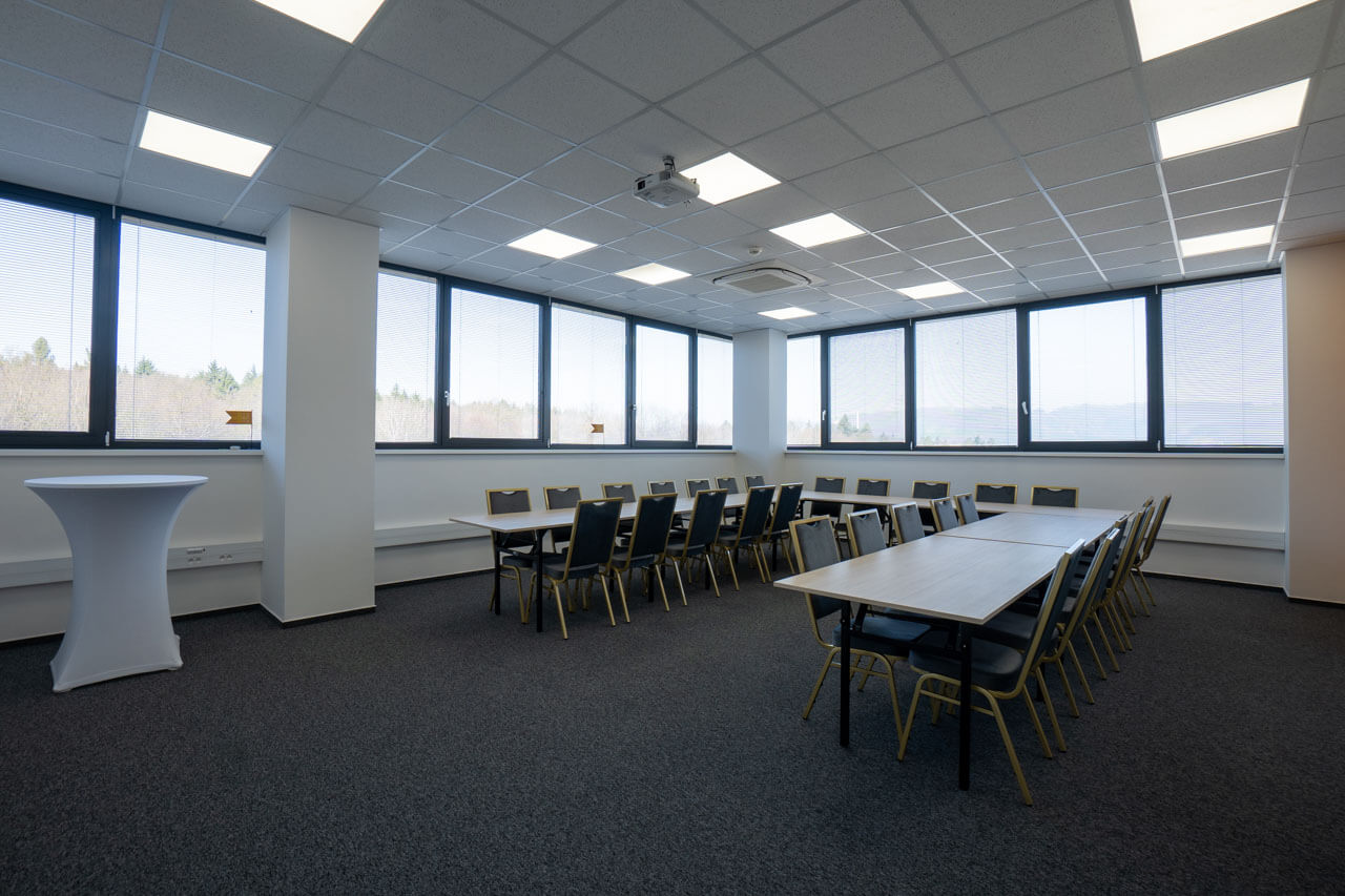 SALÓN BAŤA