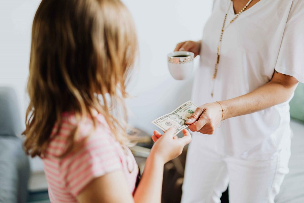 Deti a financie? Ako naučiť deti správne narábať s peniazmi? Deti a financie? Ako naučiť deti správne narábať s peniazmi?